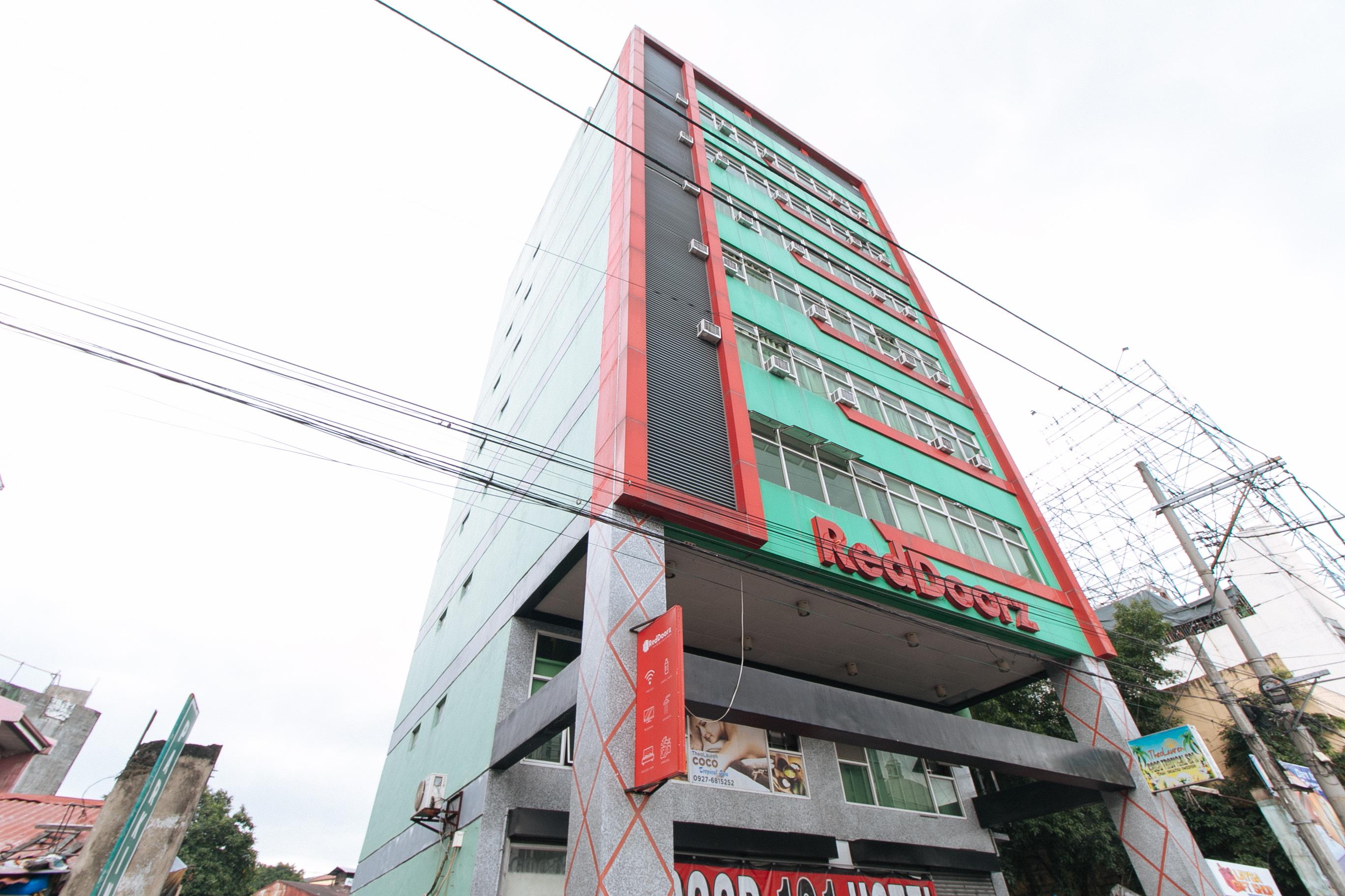 RedDoorz near Quiapo Church Manila Exterior foto
