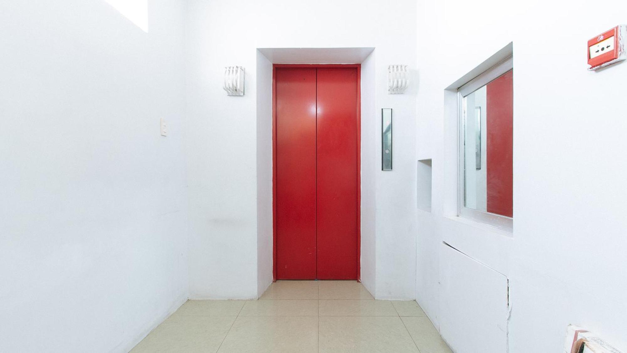 RedDoorz near Quiapo Church Manila Exterior foto